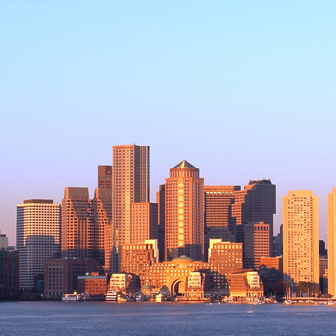 Boston_skyline_at_earlymorning